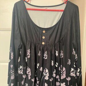 Womans 2XL Top (long sleeve). Like New!!